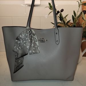 Coach tote & scarf